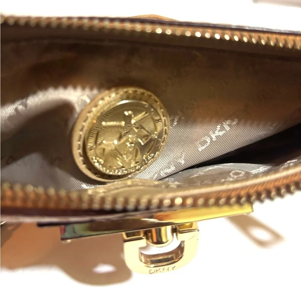 DKnyElegant Tan Leather Chain Strap shoulder Bag